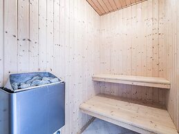 Modern Woodland Retreat-by Traum