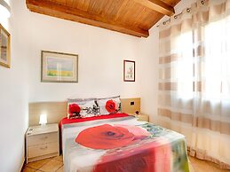 Beachside Getaway w/ Garden