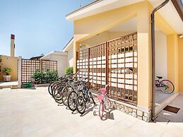 Beachside Getaway w/ Garden