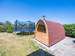 Bright and Spacious Family Retreat-by Traum