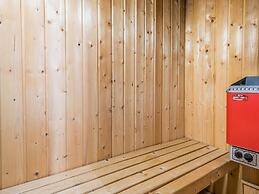 Cozy Cottage Retreat in Bork Havn-by Traum