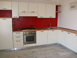 Holiday Apartment near Lake, Shared Swimming Pool