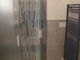 Holiday Apartment near Lake, Shared Swimming Pool