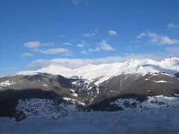 Modern Chalet with Hot Tub in Les Collons