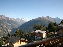 Modern Chalet with Hot Tub in Les Collons