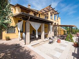 Pretty Apartment in Ascoli Piceno with Hot Tub