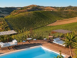 Pretty Apartment in Ascoli Piceno with Hot Tub