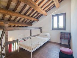 Scenic Apartment in Ascoli Piceno with Hot Tub