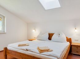 Spacious Apartment in Grobarl With Sauna