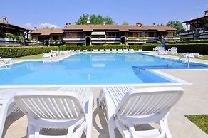 Poolside Stay in Lazise