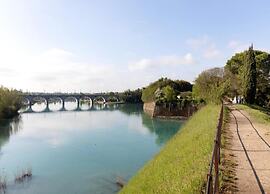 Nice Ground Floor Apartment Located near Peschiera