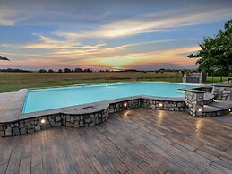 Farmhouse for 16 People in Lazio
