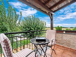 Farmhouse for 16 People in Lazio