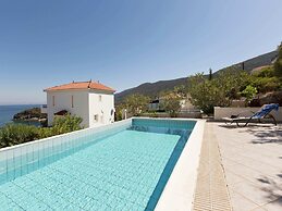 Beautiful Villa in Agia Paraskevi Samos