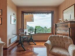 Marvellous Holiday Home near Palermo with Pool & Garden