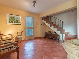 Marvellous Holiday Home near Palermo with Pool & Garden