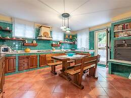 Marvellous Holiday Home near Palermo with Pool & Garden