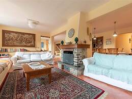 Marvellous Holiday Home near Palermo with Pool & Garden