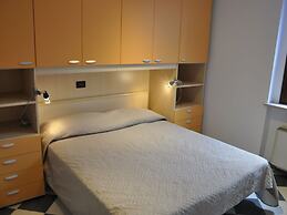 Vibrant Holiday Home in Lazise with Swimming Pool near 2 Lakes