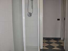 Vibrant Holiday Home in Lazise with Swimming Pool near 2 Lakes