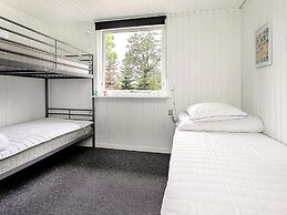 6 Person Holiday Home in Vaeggerlose