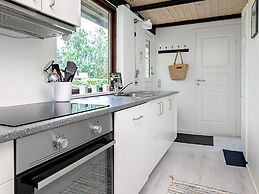 6 Person Holiday Home in Vaeggerlose