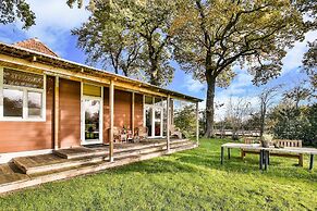 Fantastic Modern Vacation Home With Views