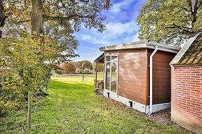 Fantastic Modern Vacation Home With Views