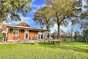 Fantastic Modern Vacation Home With Views