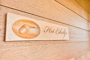 Fantastic Modern Vacation Home With Views