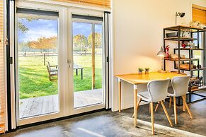 Fantastic Modern Vacation Home With Views