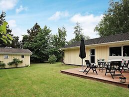 6 Person Holiday Home in Gilleleje