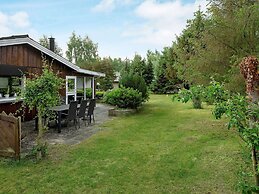 6 Person Holiday Home in Vaeggerlose