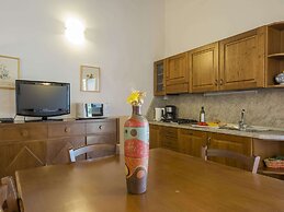 Belvilla by OYO Beautiful Farmhouse With Garden