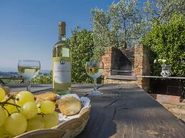 Belvilla by OYO Beautiful Farmhouse With Garden