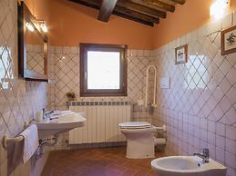 Belvilla by OYO Beautiful Farmhouse With Garden