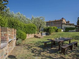 Belvilla by OYO Beautiful Farmhouse With Garden