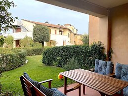 Nice Apartment on Ground Floor near Peschiera