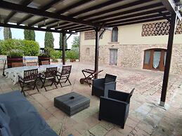 Belvilla by OYO Fienile Sonia