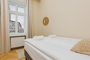 Apartment Warsaw Targowa by Renters