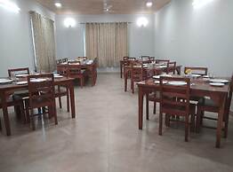 Le ROI Floating Huts & Eco Rooms