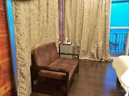 Le ROI Floating Huts & Eco Rooms