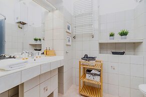 Zamenhofa Studio Kraków by Renetrs