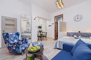 Zamenhofa Studio Kraków by Renetrs