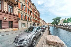 Apartment near Kazansky Cathedral