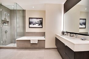 Modern Ski-in/out 2 BR in Canyons Village by RedAwning - Save 20% on 7