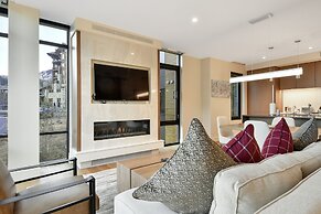 Mountain 1BR in Canyons Village-Ski in/ski out! by RedAwning - Save 20