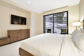 3BR Residence in Canyons Village- Ski in/ski out! by RedAwning - Save 