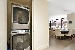 3BR Residence in Canyons Village- Ski in/ski out! by RedAwning - Save 