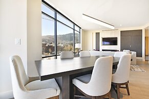 Luxury 2 BR in Canyons Village - Walk to Slopes! by RedAwning - Save 2